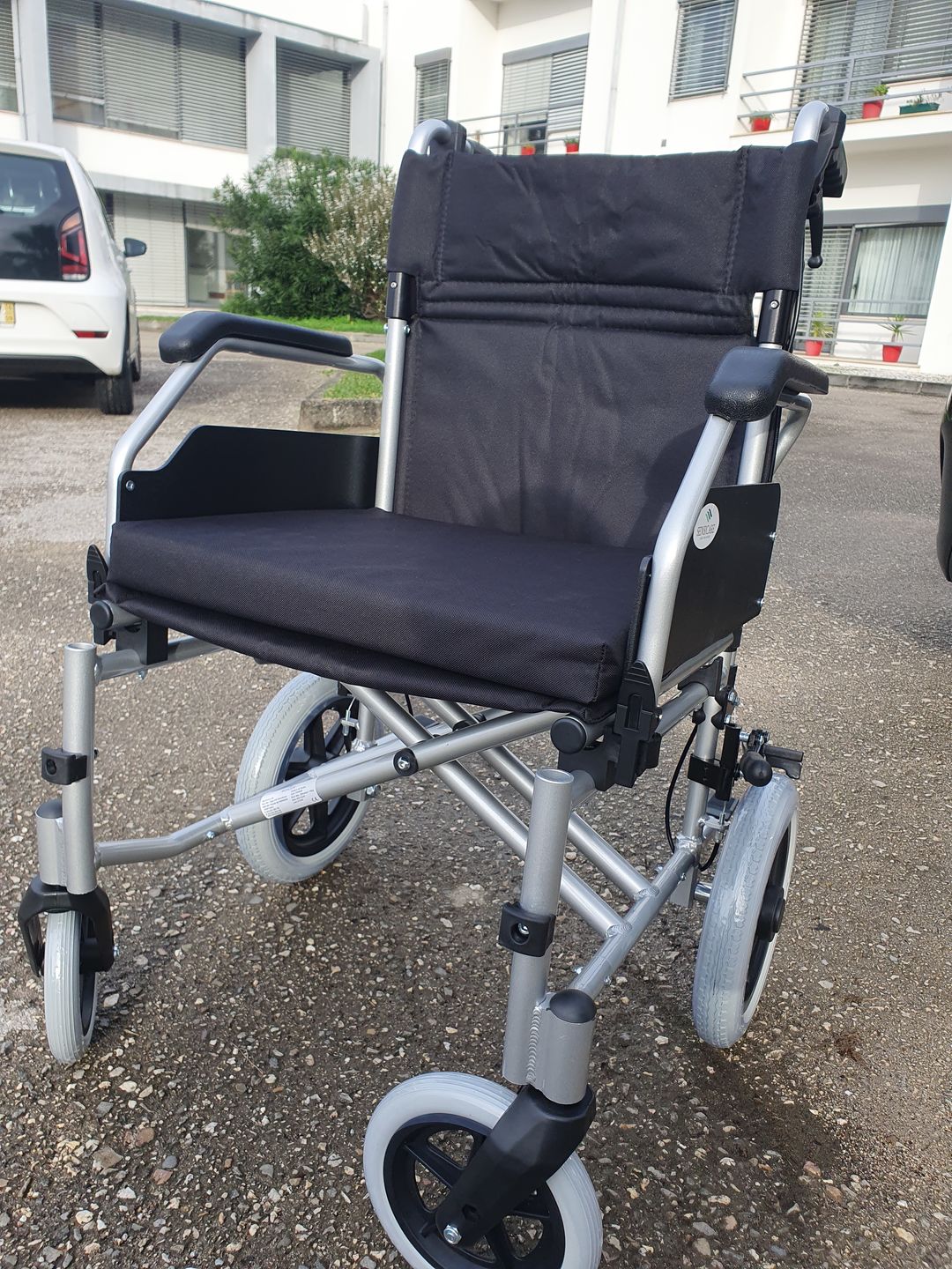 Customer photo review of Cadeira de Rodas de Trânsito em Alumínio com Travão de Cuidador YK9064F
