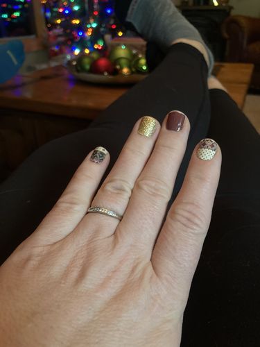 Customer photo review of Nail Wraps - Vintage Christmas