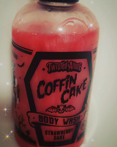 Customer photo review of Coffin Cake Body Wash