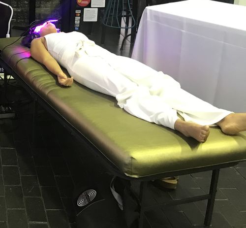 Customer photo review of Qi Vibroacoustic Professional Sound Therapy Bed