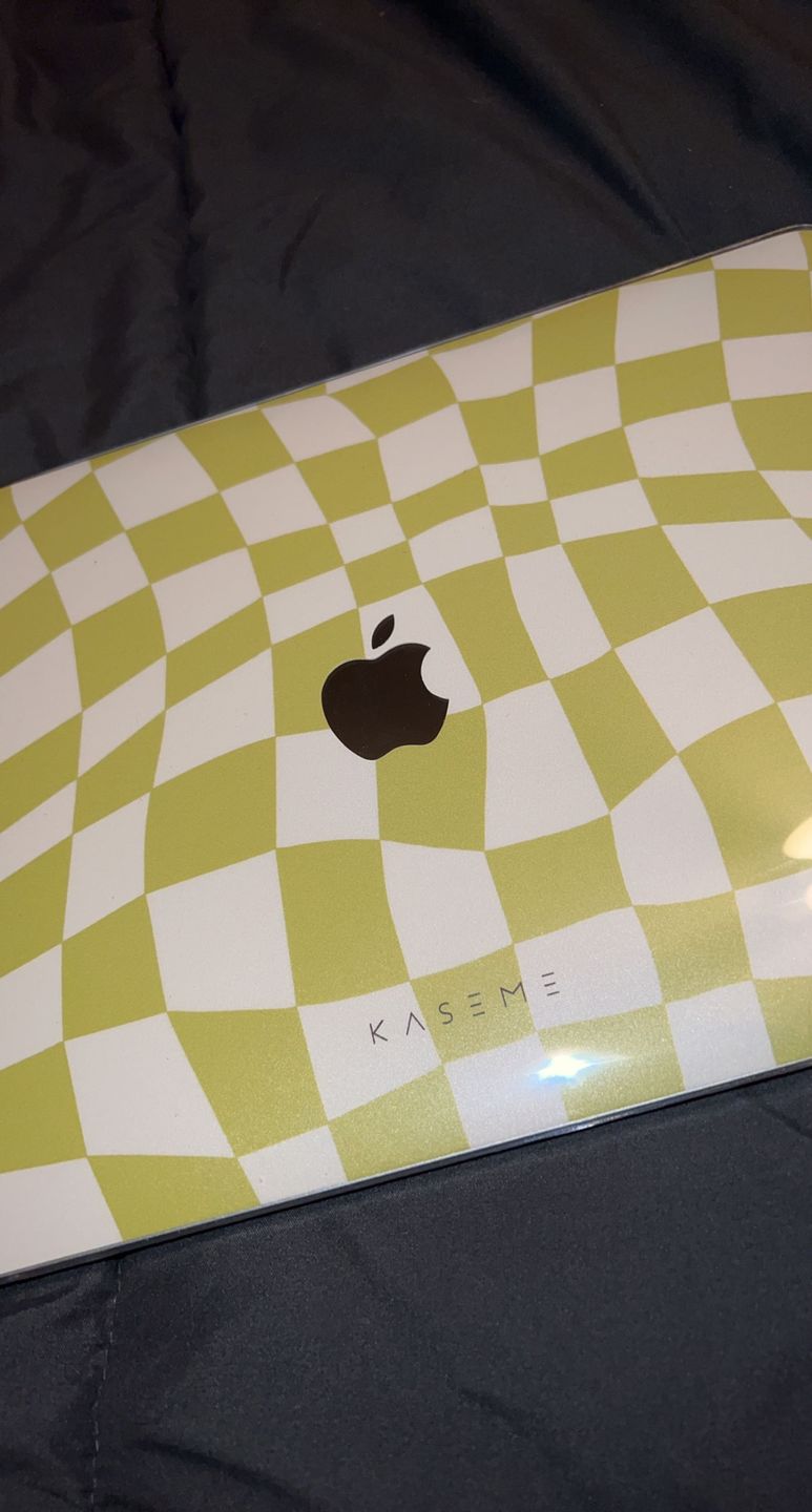 Customer photo review of Macbook Hardshell Case