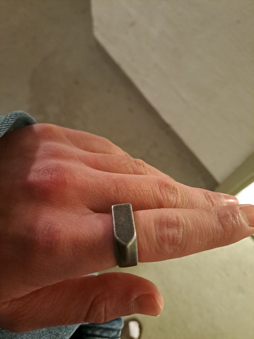 Customer photo review of ARROW. - GRAY