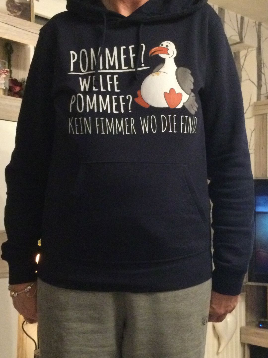 Customer photo review of Pommef? Welfe Pommef? · Unisex Bio Hoodie
