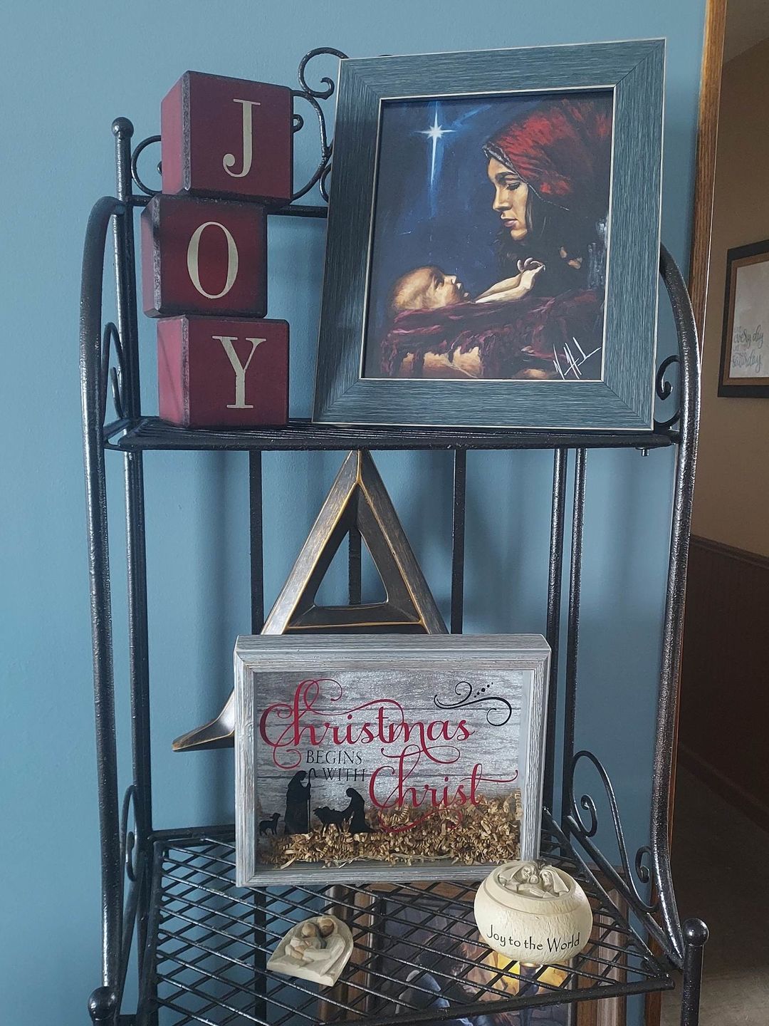 Customer photo review of A Savior is Born