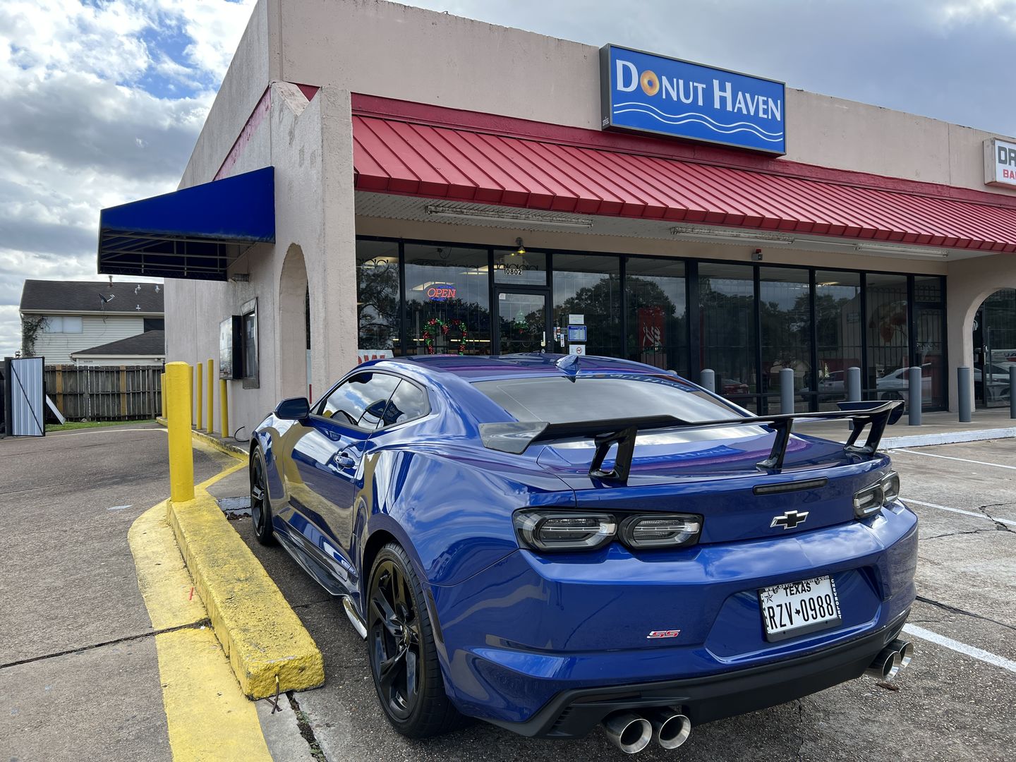 Customer photo review of Camaro Zl1 1LE Conversion Rear Trunk Spoiler High Wing