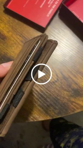 Customer video review of Flap Boy - Magic Wallet with Coin Pocket