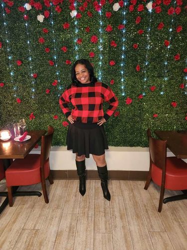 Customer photo review of Melissa Plaid Sweater up to 3XL (Red/Black)