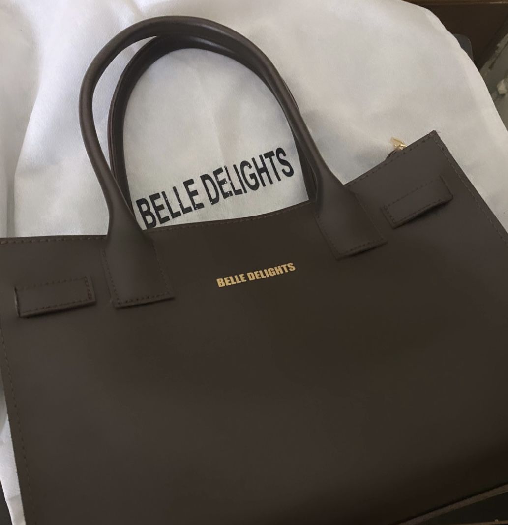 Customer photo review of Brown Belle The Classic Bag