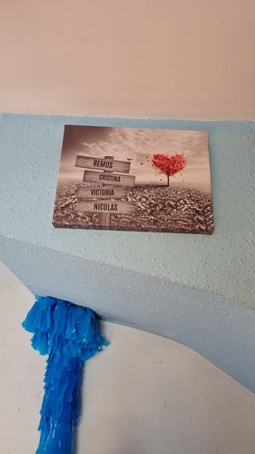 Customer photo review of Lienzo Muelle de Madera con Nombres Personalizados