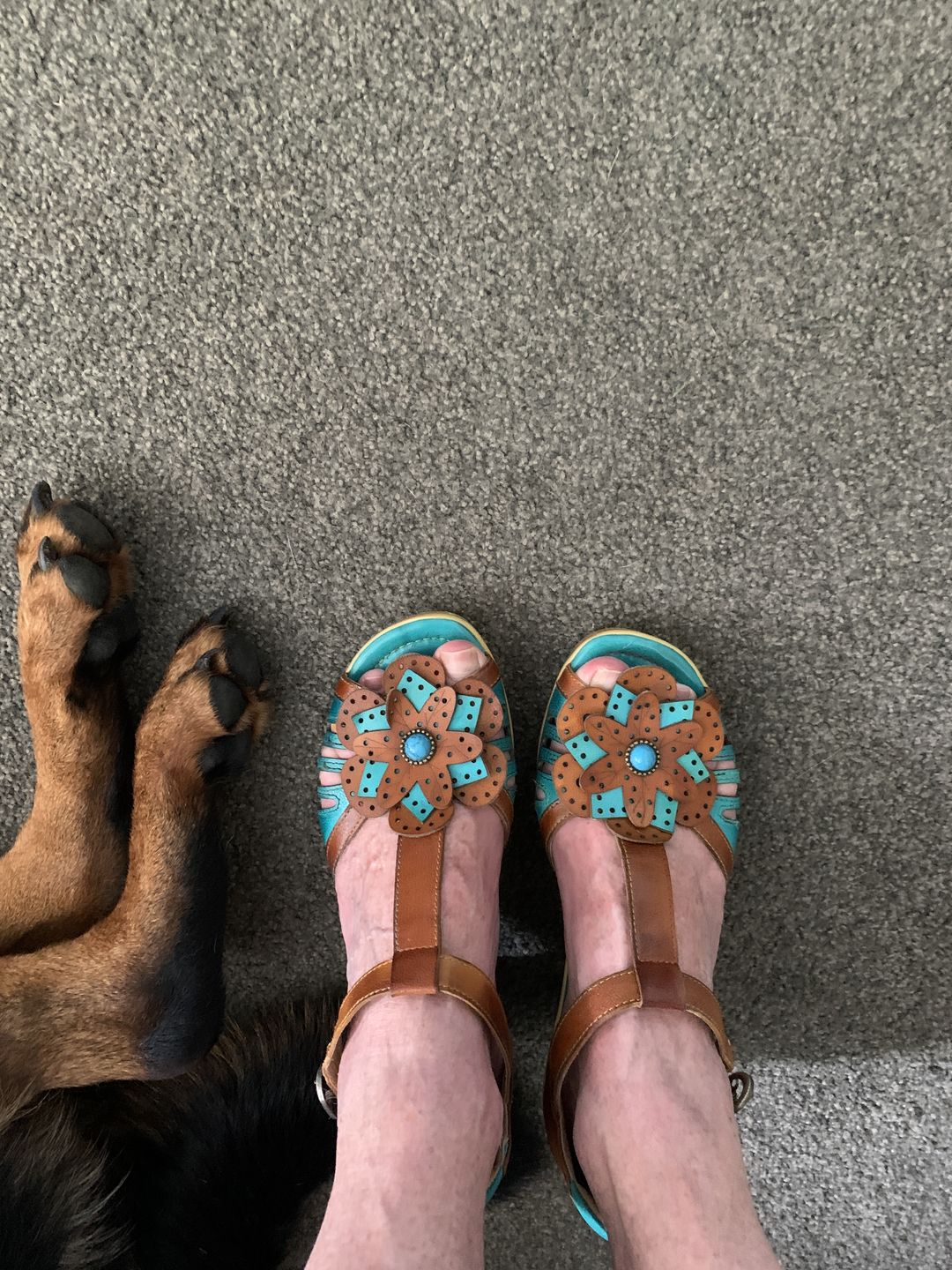 Customer photo review of Vintage Handmade Fish Mouth Floral Sandals