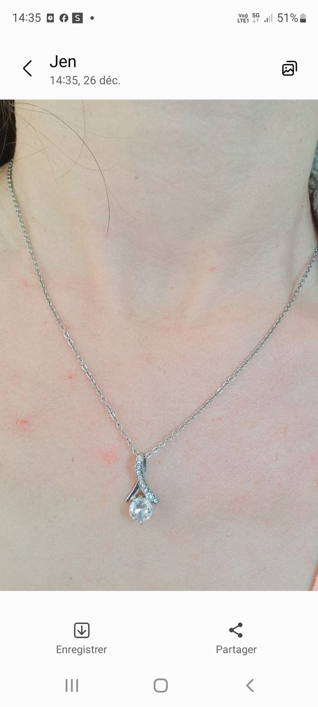 Customer photo review of BELLA • Collier Belle-Fille Noeud Elixir