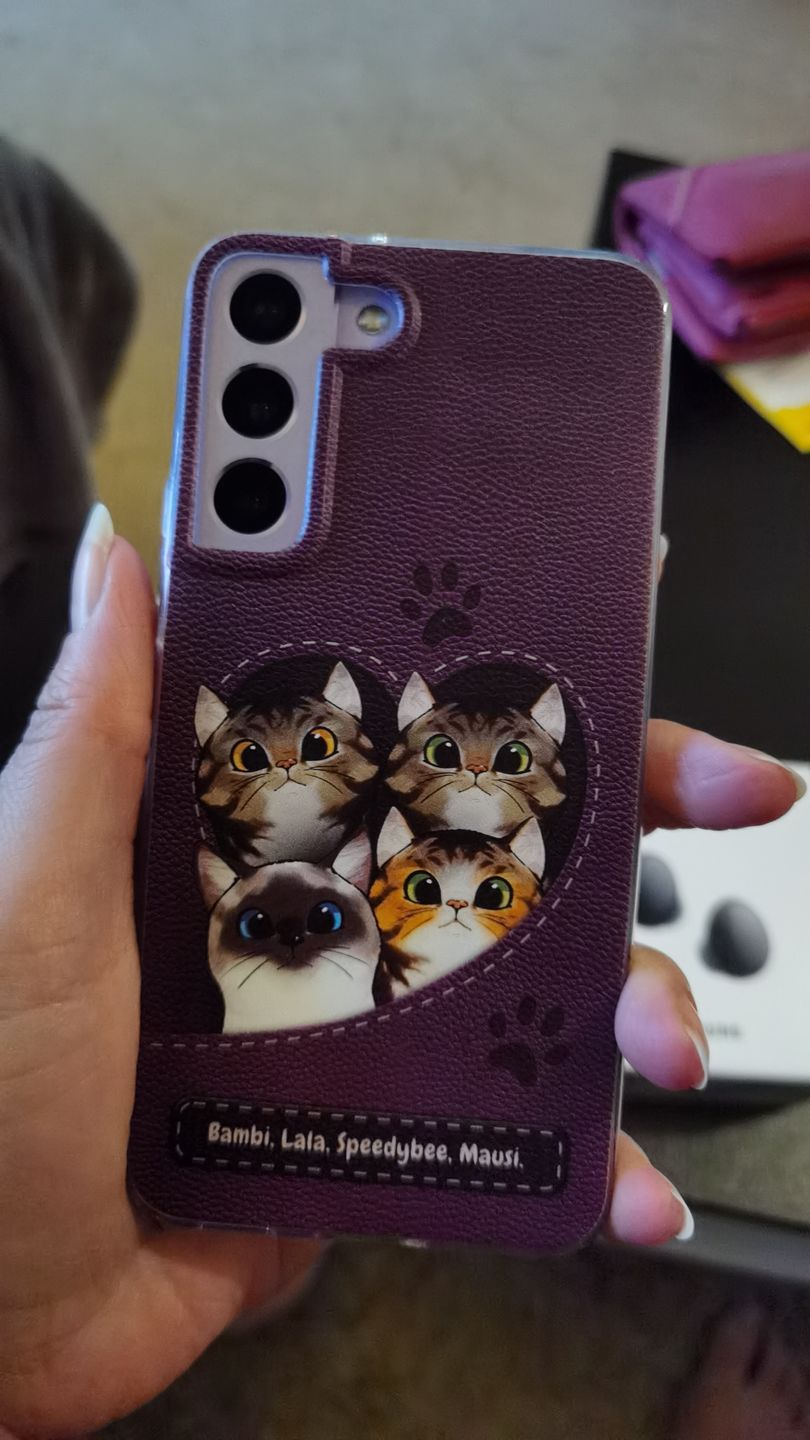 Customer photo review of Katzenherz Lederoptik  - Individuelle Handyhülle