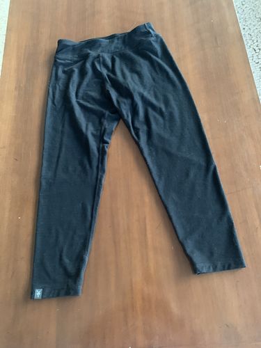 Customer photo review of Women's Woolies Tech 3/4 Bottoms