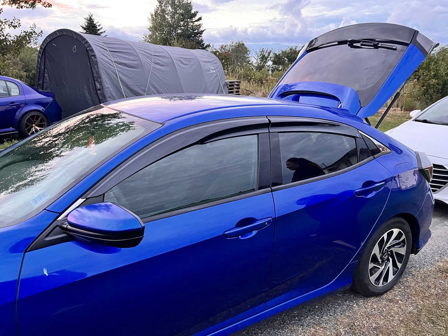 Customer photo review of 2016-21 Honda Civic Hatchback Tape-On Window Visors Wind Deflectors Rain Guards