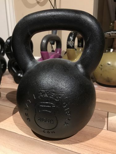 Customer photo review of 26kg / 57lbs E-coated Cast Iron Kettlebell