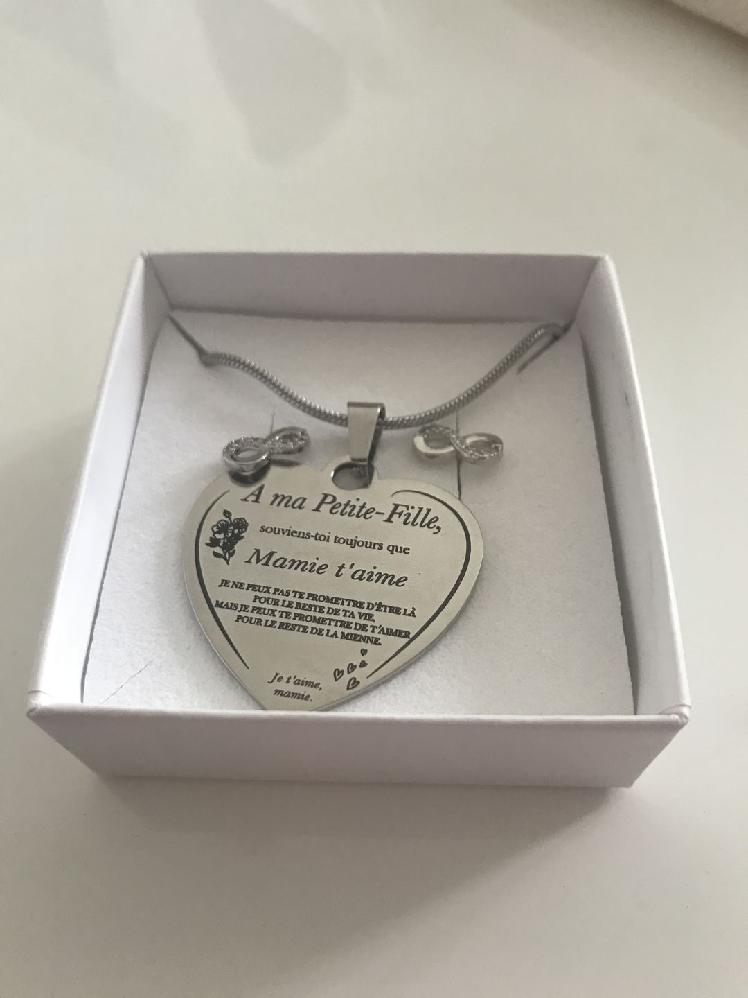 Customer photo review of Le Collier Coeur "A ma Petite-Fille"