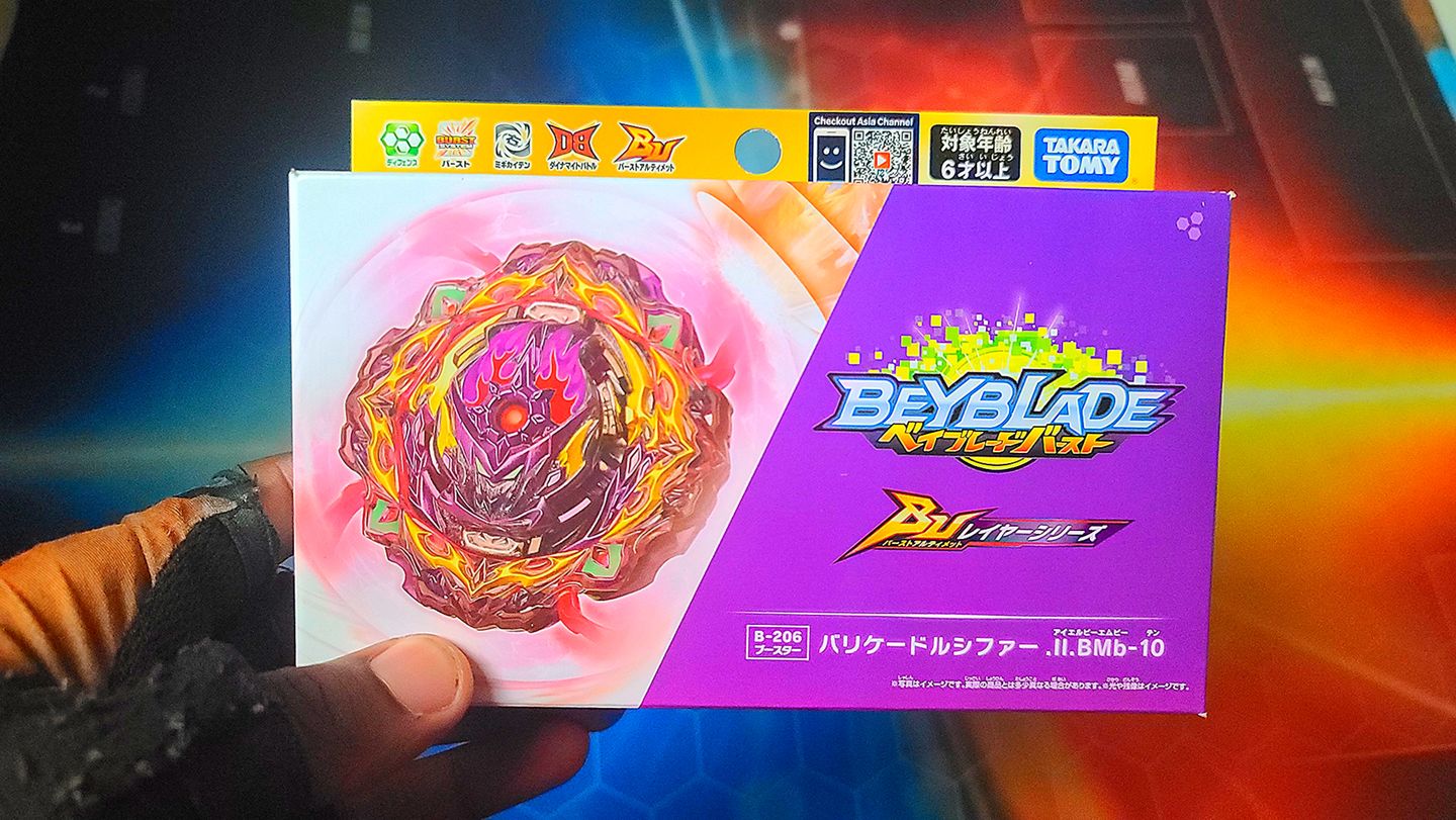 Customer photo review of Pre Order - Takara Tomy Beyblade B-206 Barricade Lucifer illegal Bearing Mobius-10