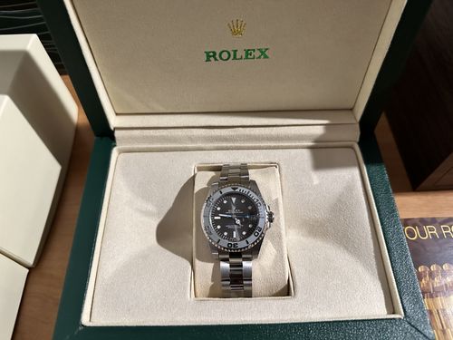 Customer photo review of Yacht-Master Rhodium Dial Steel and Platinum Oyster 37 mm - Code: 102