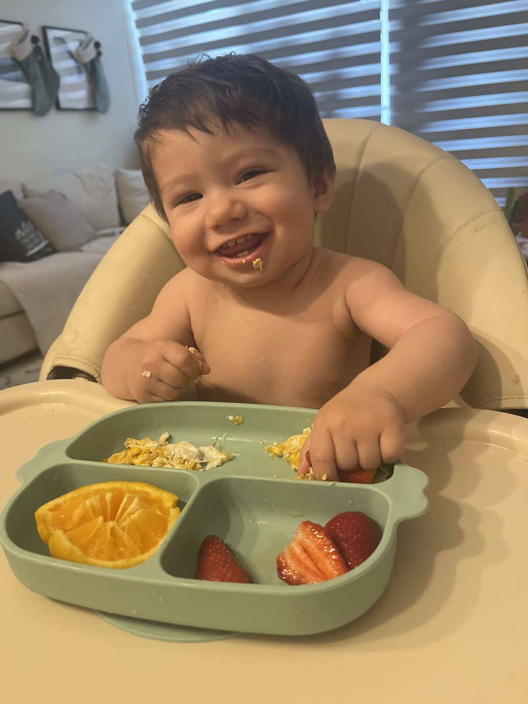 Customer photo review of Plato de silicona para bebé