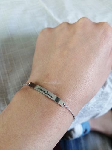 Customer photo review of Pulsera Minimal Personalizada