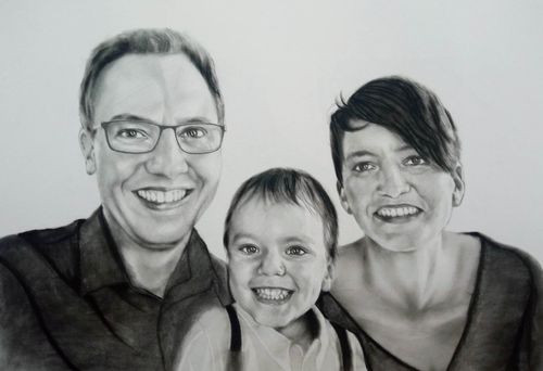 Customer photo review of Auftragsmalerei - Portrait zeichnen lassen - Portraitzeichnungen vom Foto bestellen