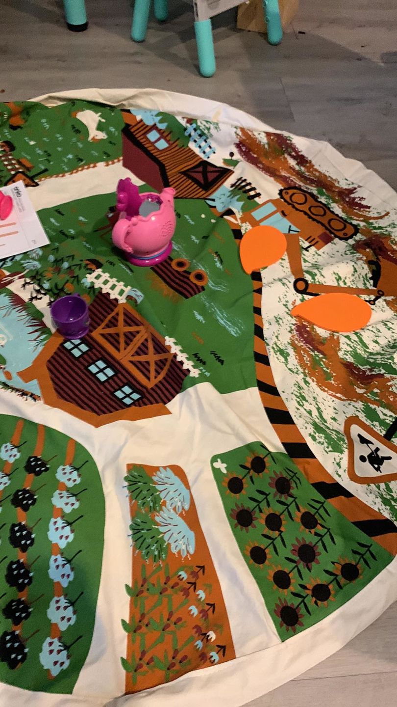 Customer photo review of Old McBussy's Farm Play Pouch