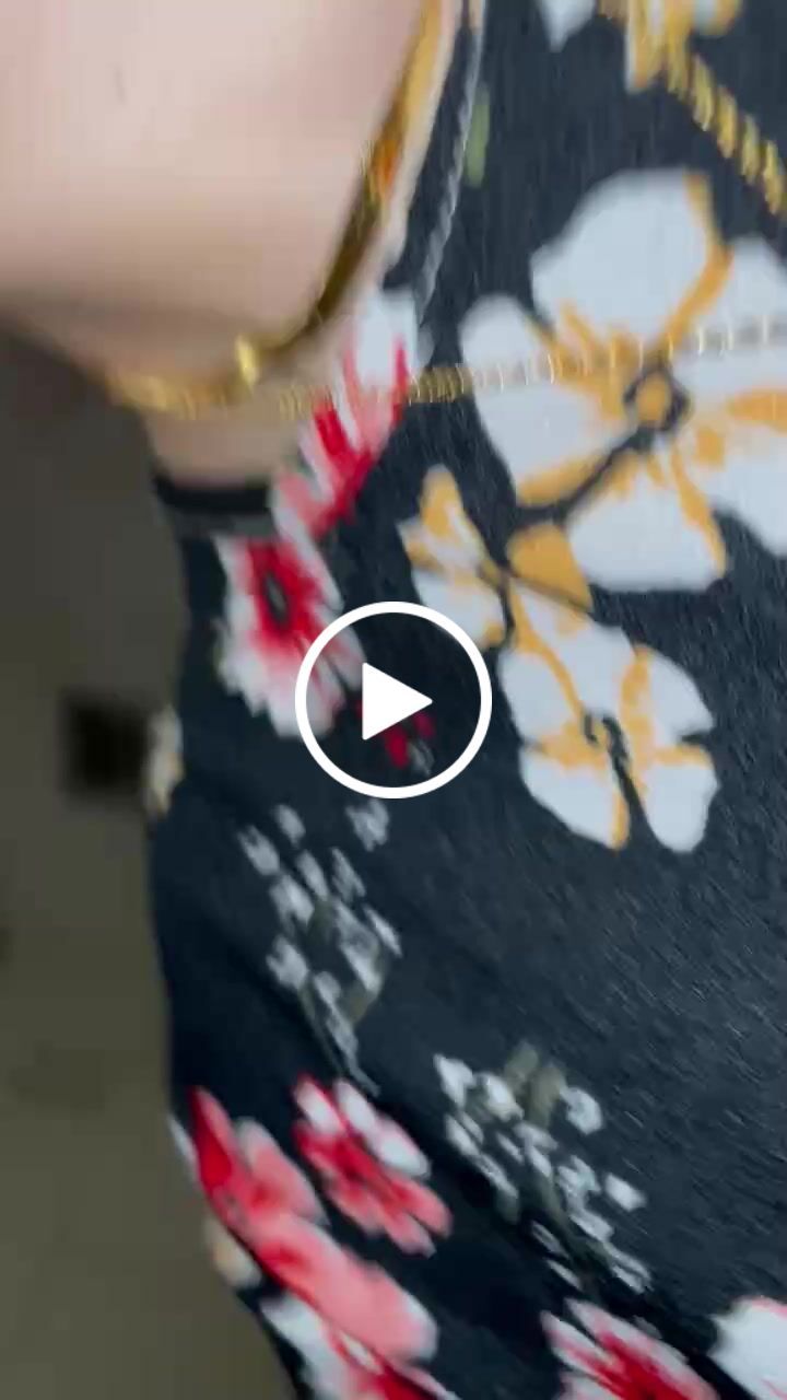 Customer video review of Snake Skin Kette | 18K vergoldet