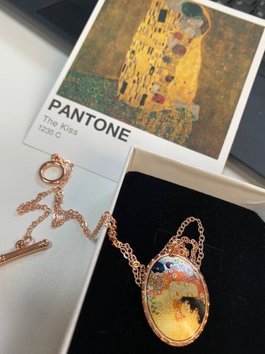 Customer photo review of Gustav Klimt Mother and Child Tablo Tasarım Kolye