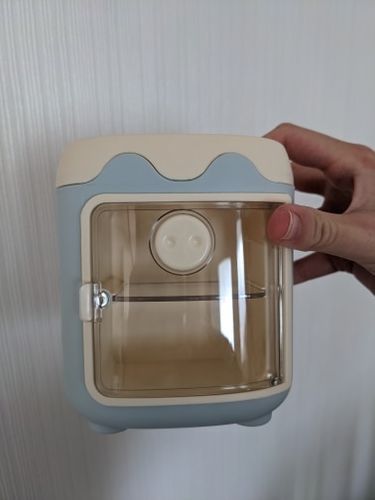 Customer photo review of Piggy Nose Pen Holder