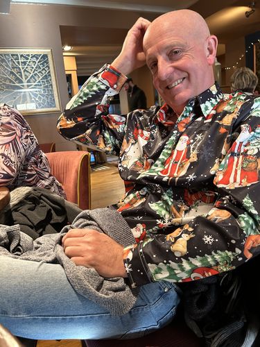 Customer photo review of Men's Vintage Santa Claus Snowman Christmas Long Sleeve Shirt
