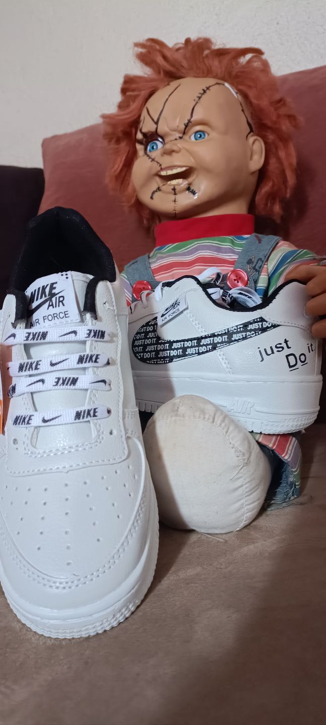 Customer photo review of Tenis 270 Blanco Negro Negro
