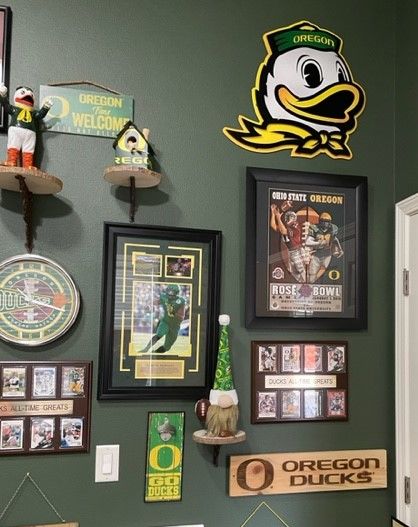 Customer photo review of Oregon Ducks 3D Vintage Metal Wall Art