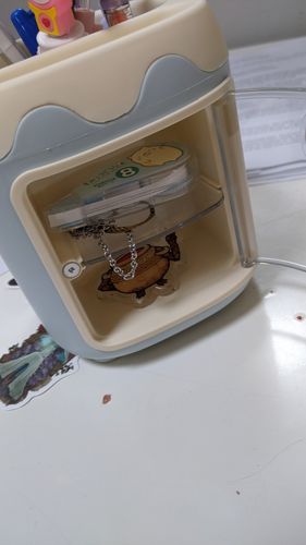 Customer photo review of Piggy Nose Pen Holder