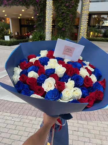 Customer photo review of Red Rose Bouquet