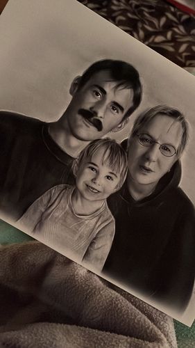 Customer photo review of Auftragsmalerei - Portrait zeichnen lassen - Portraitzeichnungen bestellen