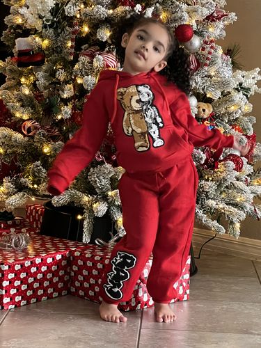 Customer photo review of Teddy Robot Raw Drip White Chenille Hoodie and Jogger Set