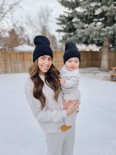 Customer photo review of Fleece Jogger in Heathered Rose