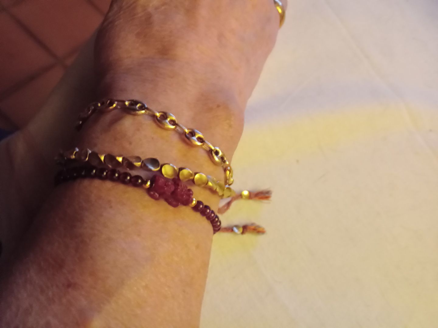 Customer photo review of Bracelet de chance en Grenat Rouge - Pi Xiu