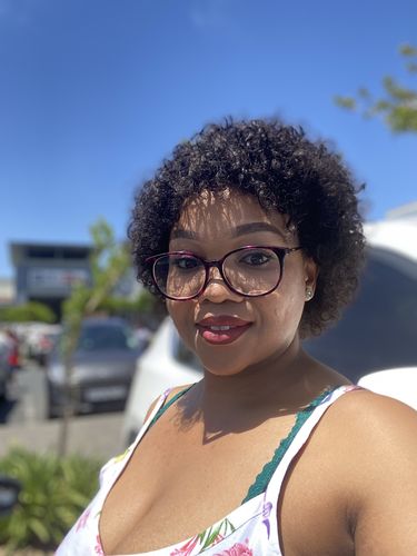 Customer photo review of HC COMBO 1 - Brazilian Middle Part Wig Straight 8" and Eva