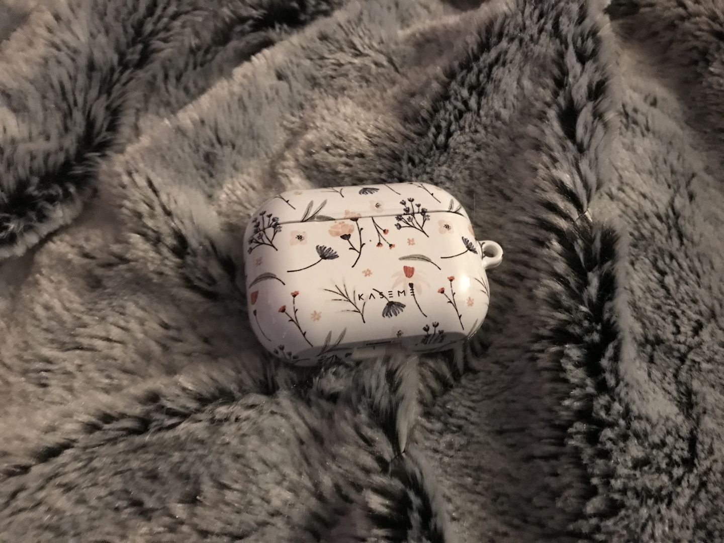 Customer photo review of Mia AirPods Case