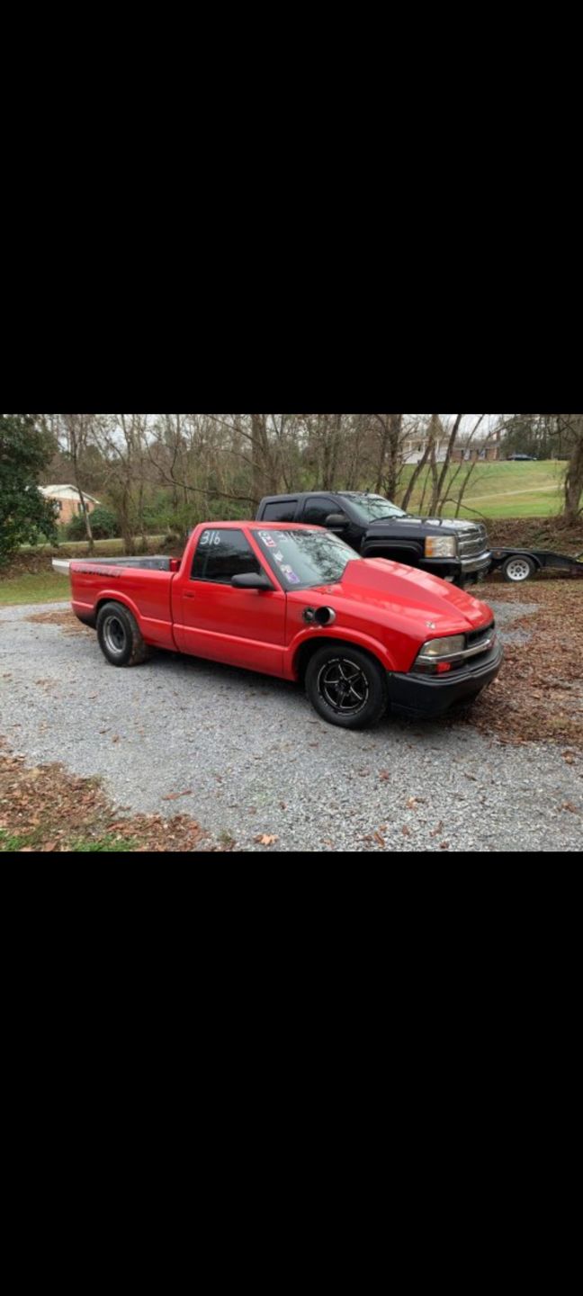 Customer photo review of Motion Raceworks 1994-04 2nd Gen S10 / Sonoma 15" Strutless Drag Wing 31-120
