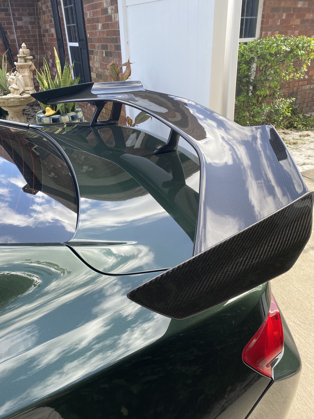 Customer photo review of 2016-2022 Chevy Camaro ZL1 1LE Full Carbon Fiber 1pc Rear Spoiler