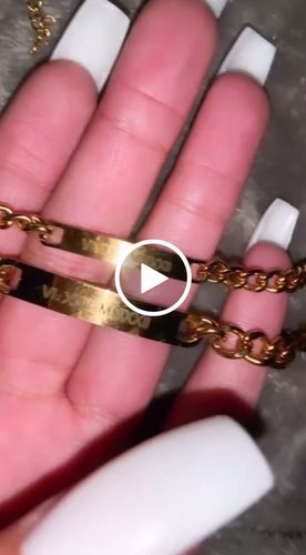 Customer video review of Engraved Bracelet Set - W/ Eternal Rose Box