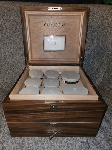 Customer photo review of 8-Strain Cannador® w/ Drawer