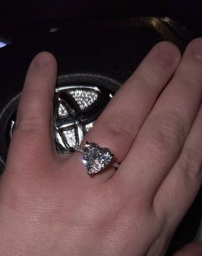 Customer photo review of "Elevated heart" ring