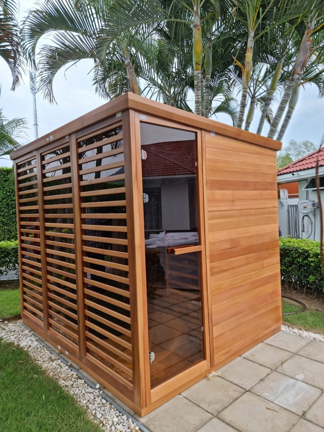 Customer photo review of SAUNASNET Modern Outdoor Box Sauna
