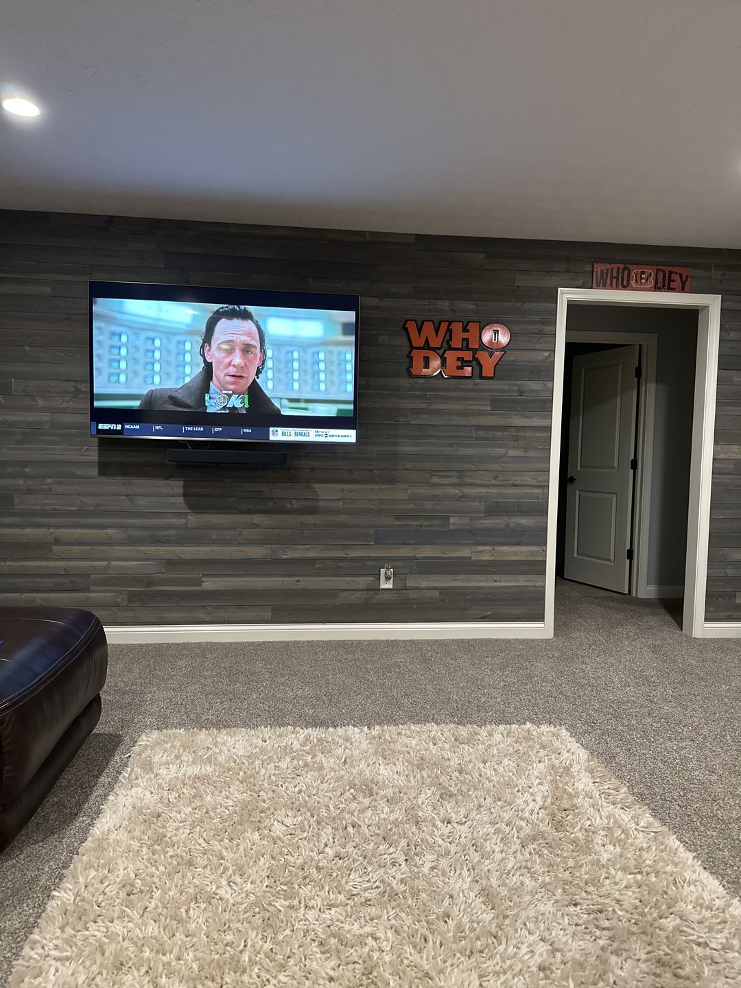 Customer photo review of Cincinnati Bengals "WHO DEY" 3D Vintage Metal Wall Art