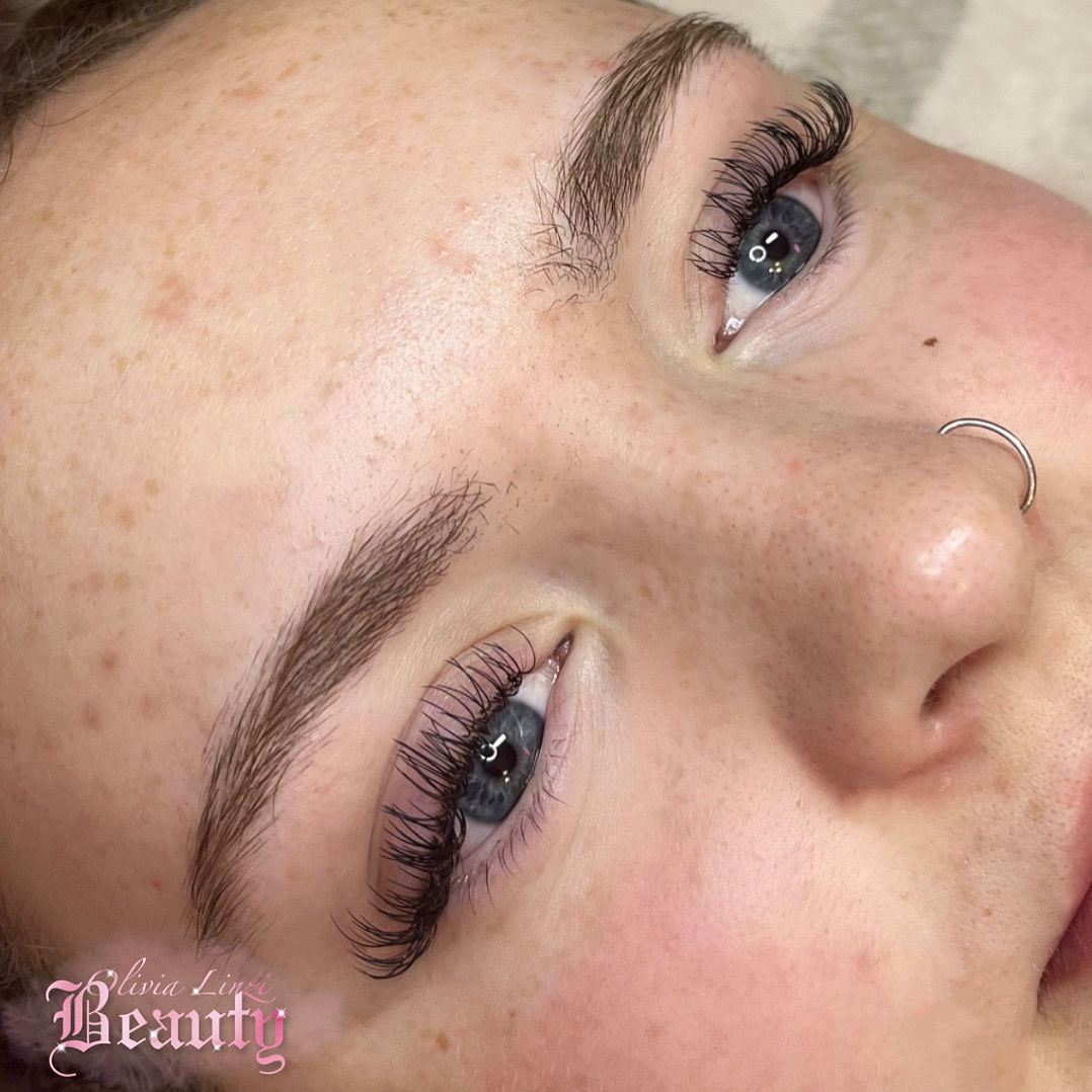 Customer photo review of 0.25 Flat Split Tip Cashmere Eyelash Extensions (16 lines)