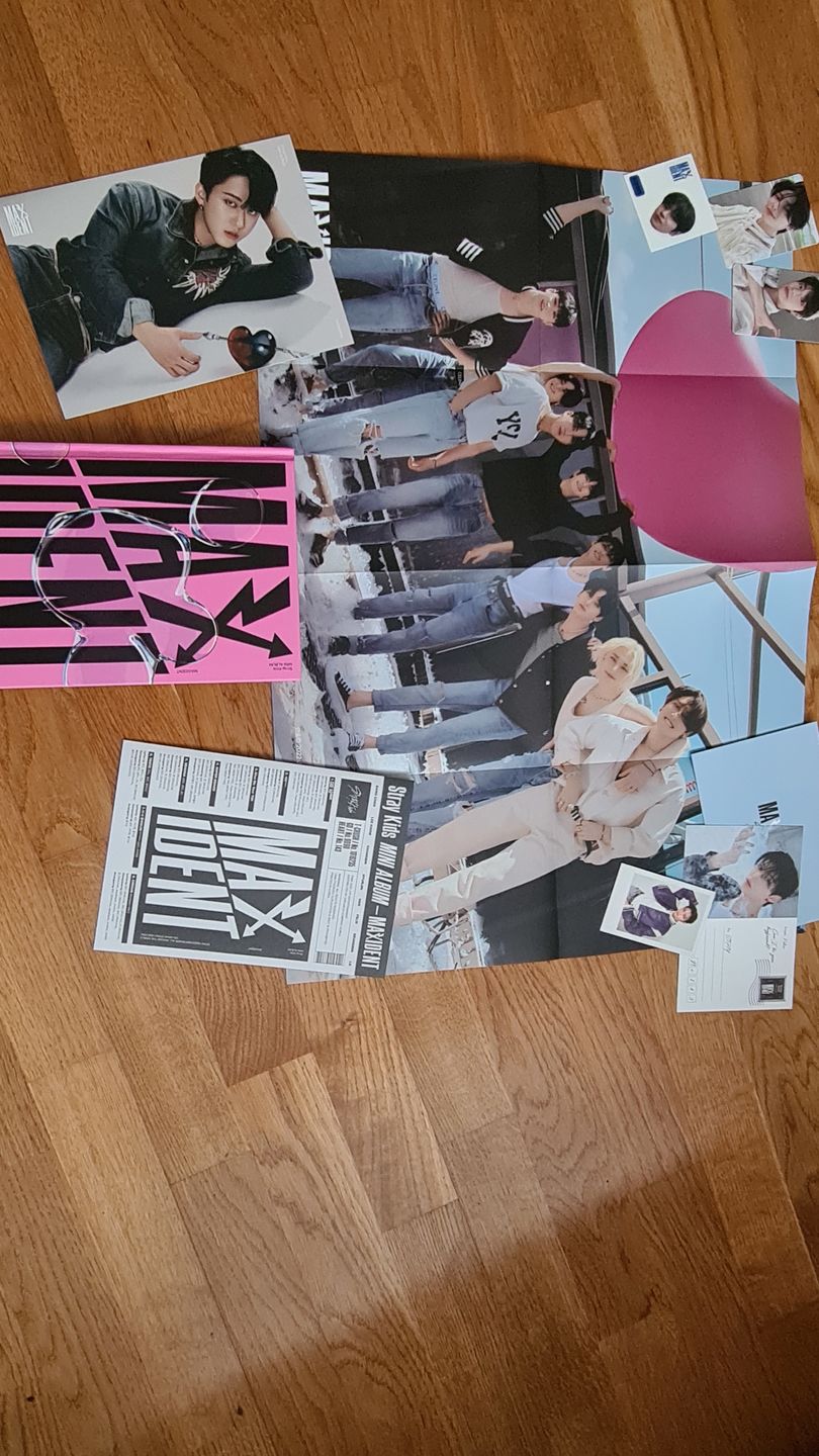 Customer photo review of STRAY KIDS - 7TH MINI ALBUM MAXIDENT STANDARD EDITION
