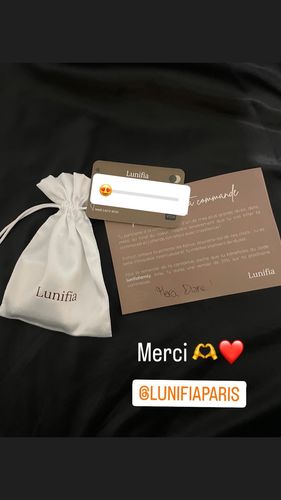 Customer photo review of Le piercing au nez Hadja